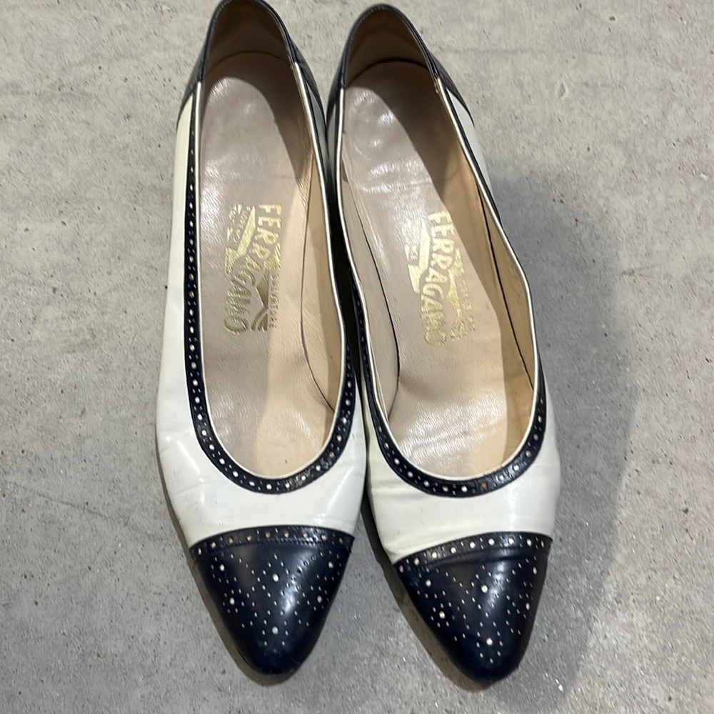 Salvatore Ferragamo Italy women's vintage leather shoes tan/blue 10 AAAA…
